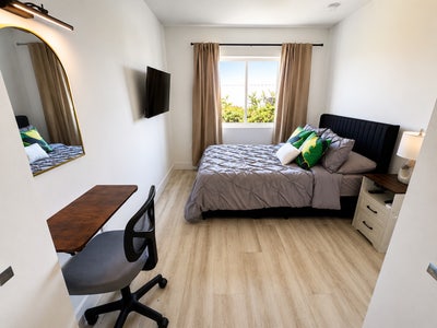 Modern Bedroom in Central Miami, Downtown/Brick Main Photo