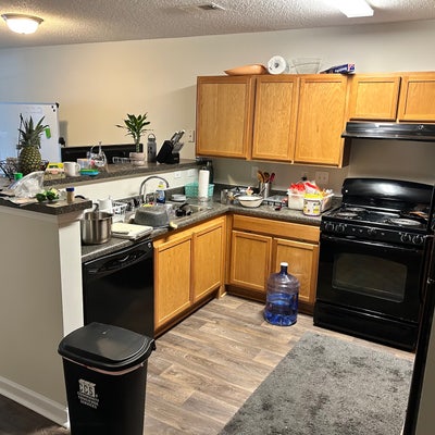Cozy 1 .5 bhk shared accommodation Main Photo