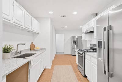  Modern CoLiving | Newly Renovated  | AllInclusive Main Photo