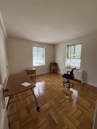 Room in Duplex Apartment in Fresh Meadows  Main Photo