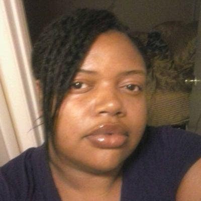 Professional Female seeks a small or large room Main Photo
