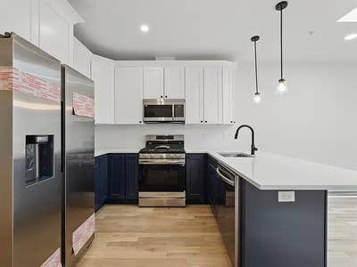 2BR Renovated Apartment for Rent in Jersey City Main Photo