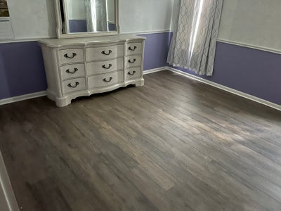Room for rent in nice home Main Photo