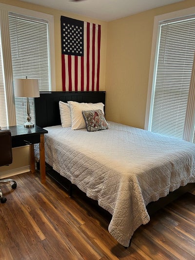 Clean Affordable Room Main Photo
