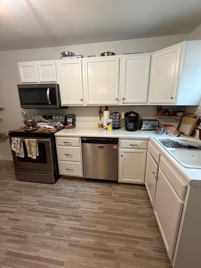 On room for rent  Main Photo