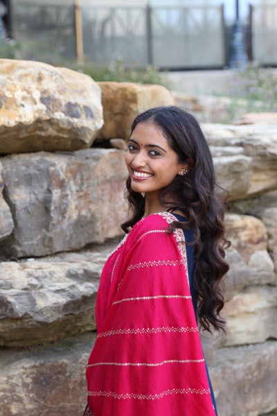 Professional Female seeks a small or large room Main Photo