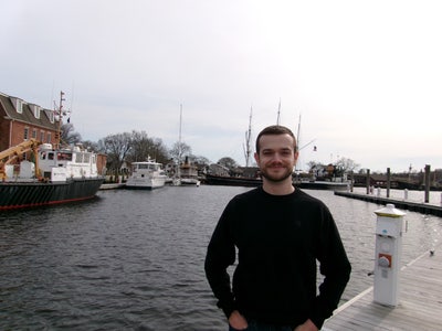 28M Professional in Search of Room Main Photo
