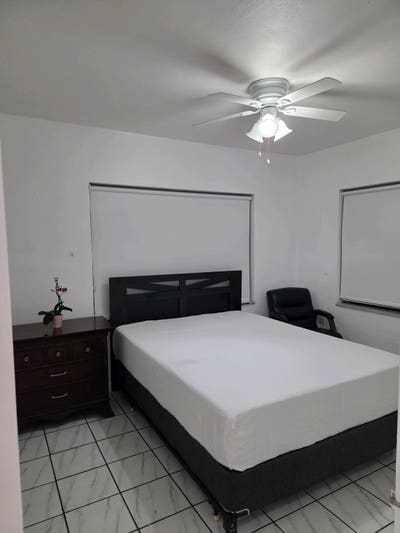 Room for rent in Coral Way Main Photo
