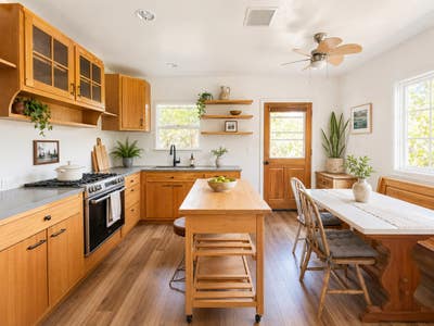 Sunlit Topanga Master Suite with Private Bath Main Photo