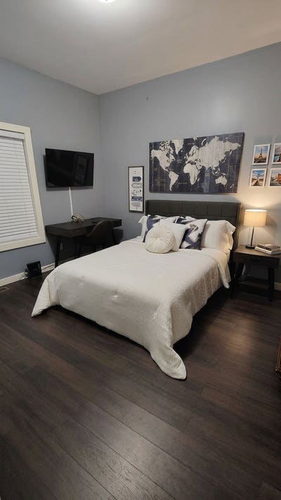 Private Room for Seniors 55+ Near the Medical Ctr  Main Photo