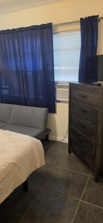 Private room in Clearwater  Main Photo