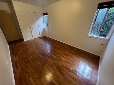 Roommate Wanted - Private Room  Main Photo