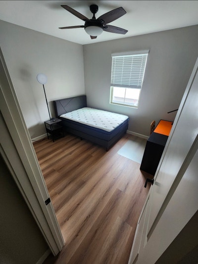 Room for rent in Vista Ca. Main Photo