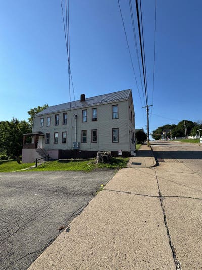 Charming 1 Bed Bath Apt in McKeesport_$mo Main Photo