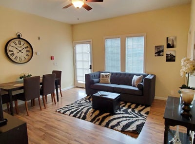 2 roommates wanted for property near SCU Main Photo