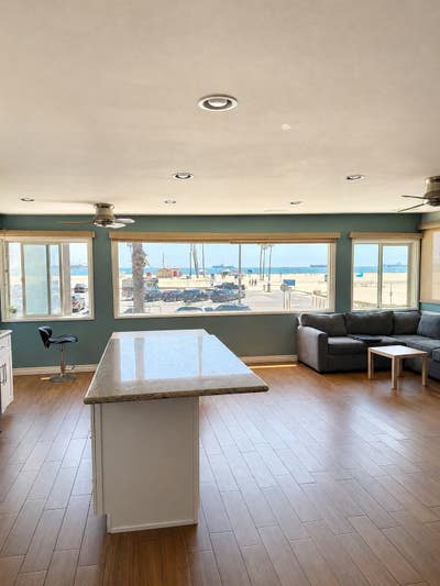 Huge Ocean View! Huge Bedroom (208 sqft)  Main Photo