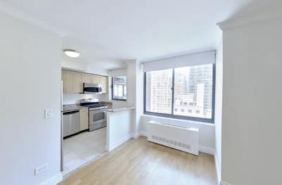 Modern Studio in Midtown  Main Photo