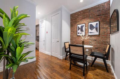Apt block away from L train! Main Photo