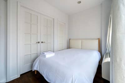 Williamsburg bedroom w bath! Main Photo