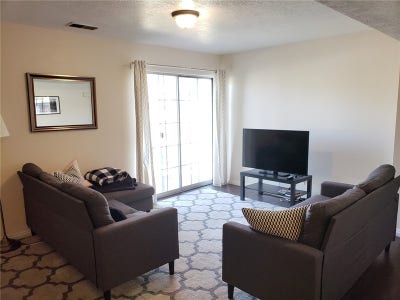 Female Master Bedroom for rent $650 Main Photo
