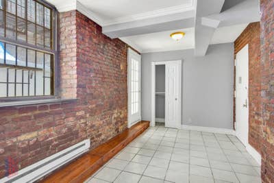 Live on E 14th St w/ Laundry In-Unit | Pets Welcom Main Photo