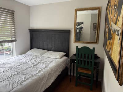 Room for Rent with Private Bathroom Main Photo