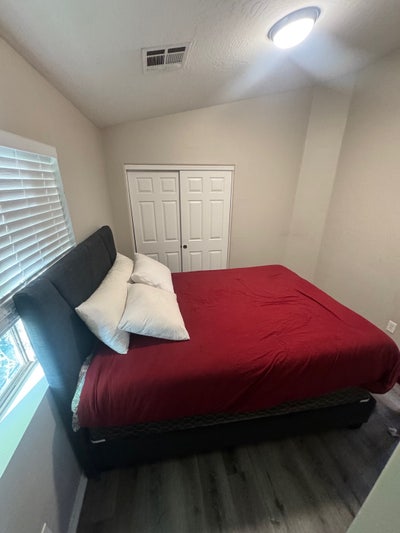Small bedroom  Main Photo