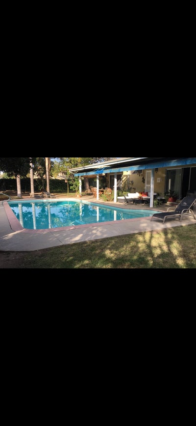 Good size room on a beautiful private property  Main Photo