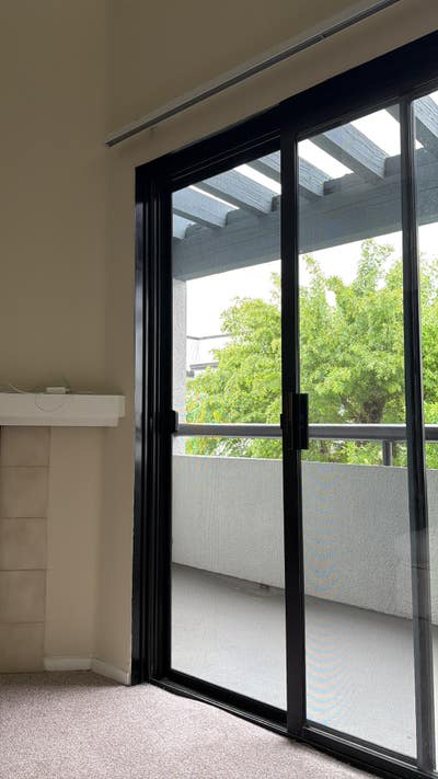 Looking for a roommate in Burbank CA Main Photo