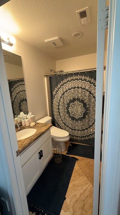 Beautiful Private Room & Bathroom for Rent  Main Photo