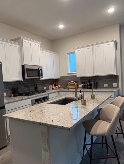 New townhome with  private bedroom and bathroom Main Photo