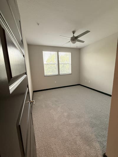 Very nice room with private bathroom Main Photo