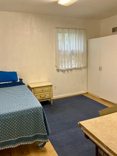 Room for rent in cozy neighborhood, Bethesda Main Photo