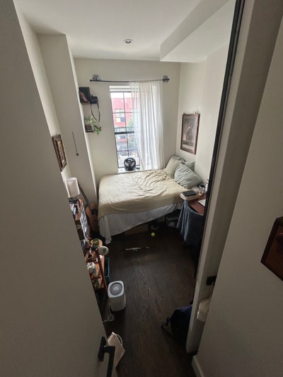 Room in modern building available in Bed-Stuy Main Photo