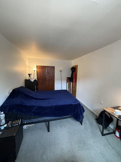 Sunny Astoria Room, Oct 1 Move-In, Near N/W Main Photo