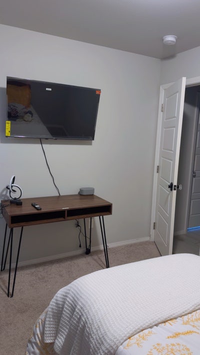 Room for rent/cuarto en renta  Main Photo