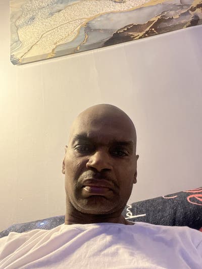 Professional Male seeks a large room Main Photo