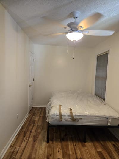 Room for rent Main Photo