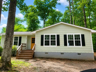 Room For Rent In Lake Royal Main Photo