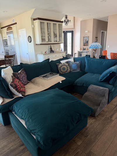 Roommate wanted to share home Main Photo