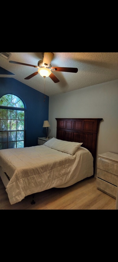 Beautiful metrowest apartment  Main Photo