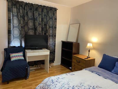 Short term Rental Double and Single Beds Main Photo