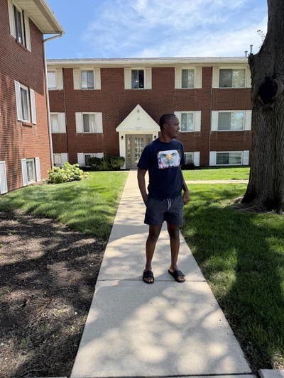 Professional Male seeks a small or large room Main Photo