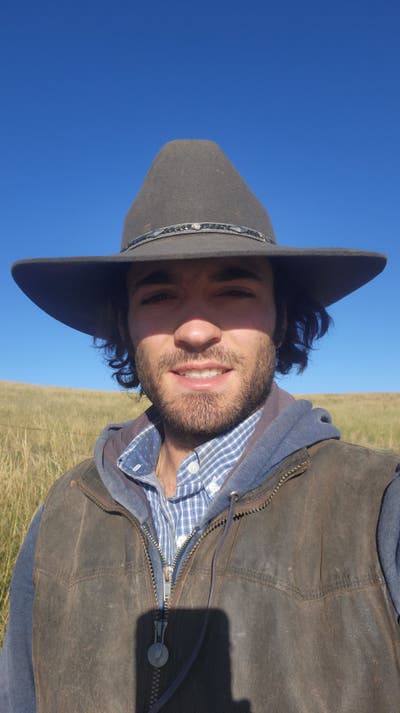 Looking for a room: Student & Army Vet. Main Photo