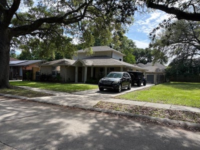 Looking for roomies for a 4 bedroom house  Main Photo