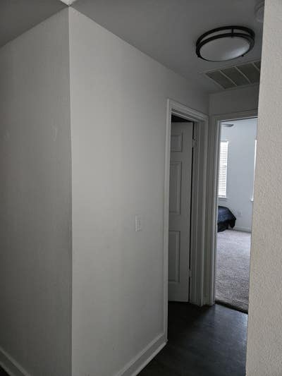 Private Entry Suite Near The Domain  Main Photo