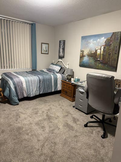 Furnished large bedrooom for rent Main Photo