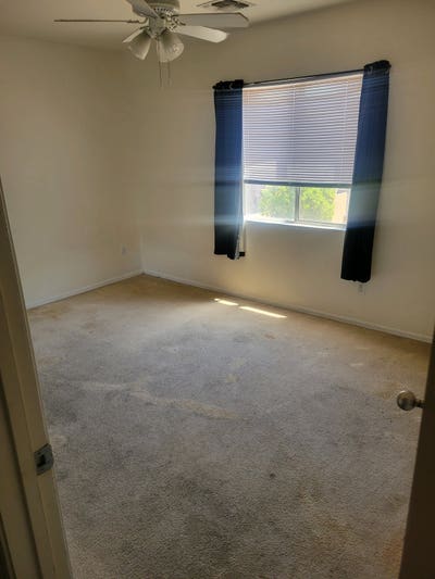 Private room, shared bath Main Photo