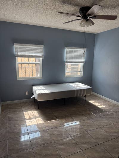 Room for Rent by USC Main Photo