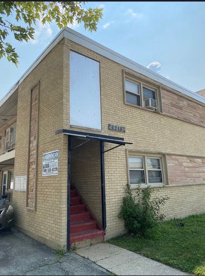 Modern Single Unit in Forest Park | 1218 Circle Av Main Photo